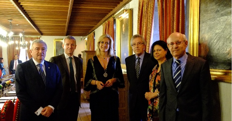 De esquerda a dereita, Juan Viaño, Alfonso Rueda, Raquel Castillejo, Miguel Cadenas, Lourdes Noya e Fernando Suances / SERVIMAV-USC.