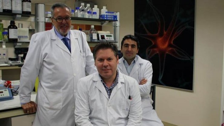 osé Castillo, Tomás Sobrino e Francisco Campos, do Instituto de Investigación Sanitaria de Santiago (DM)/ diariomedico.com