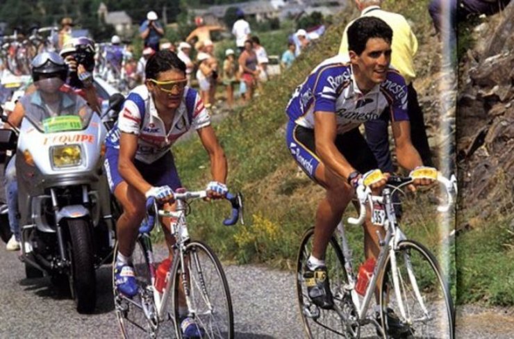 Miguel Induráin e Claudio Chiapucci, nun dos seus duelos nos 90.
