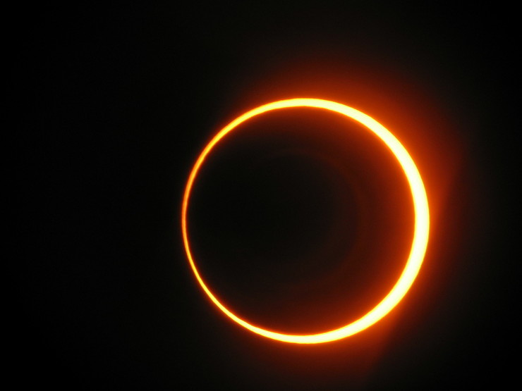 Eclipse solar en 2005 