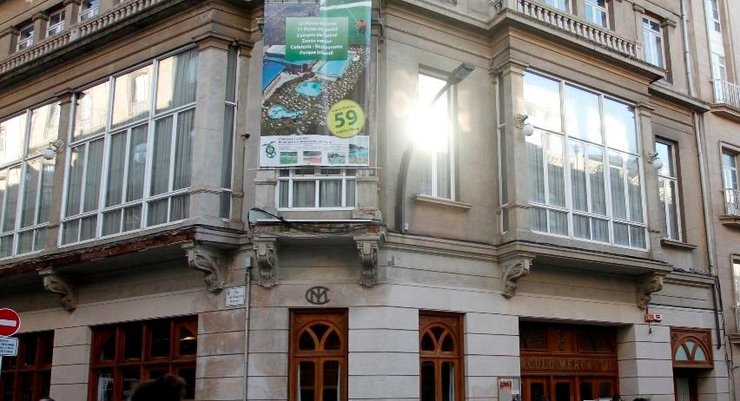 Sede de Círculo Mercantil na rúa Príncipe de Vigo.