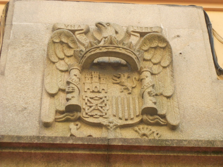Escudo e simboloxía franquista  