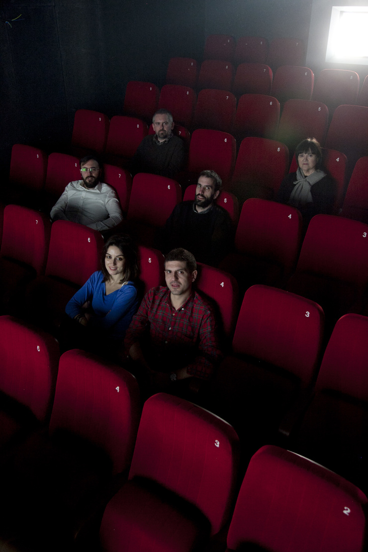 Retrato dos socios da cooperativa NUMAX de Santiago / Tamara de la Fuente