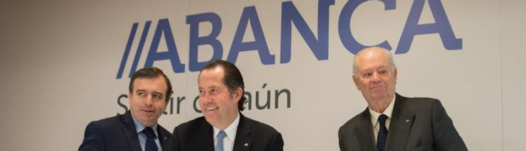 Escotet e dous directivos de Abanca