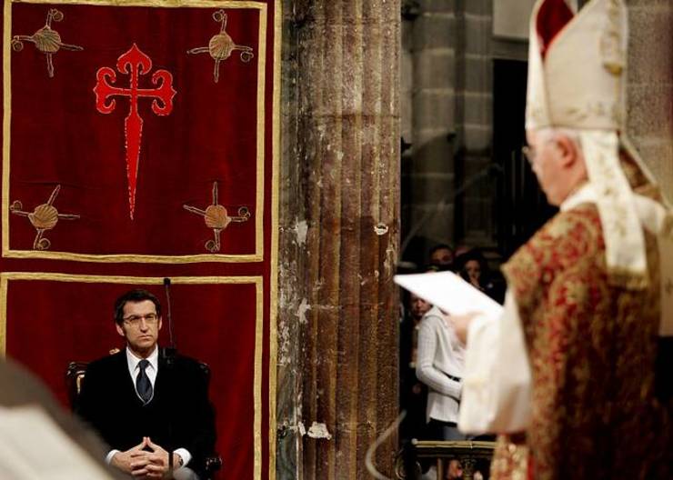 Ofrenda ao Apóstol Santiago durante o Día de Galicia, con Julián Barrio en primeiro plano