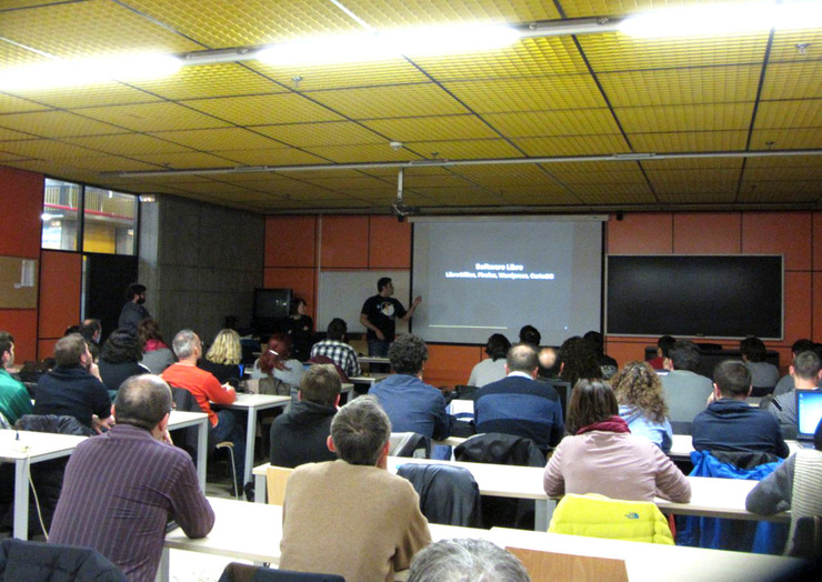 Xornadas sobre o uso do software libre no Campus de Ourense / Duvi