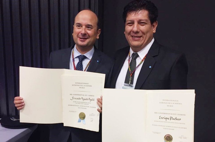 Fernando Aguado entra an Academia Internacional de Astronáutica
