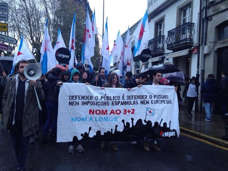 Manifestación dos estudantes polas rúas de Compostela 