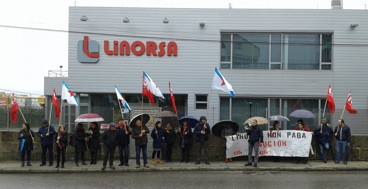 Protesta dos traballadores da empresa de limpeza Linorsa, que entrou en concurso de acreedores / CIG