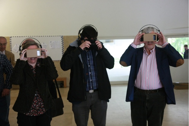 A presentación do documental 'USC360' completouse cunha sesión con gafas de realidade virtual 