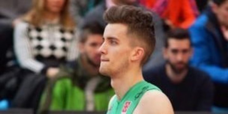 O coruñés Mauro Triana, o primeiro atleta en baixar dos 10.50 nos 100 metros lisos. 
