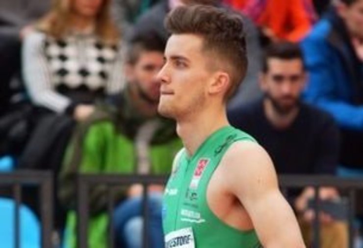 O coruñés Mauro Triana, o primeiro atleta en baixar dos 10.50 nos 100 metros lisos. 