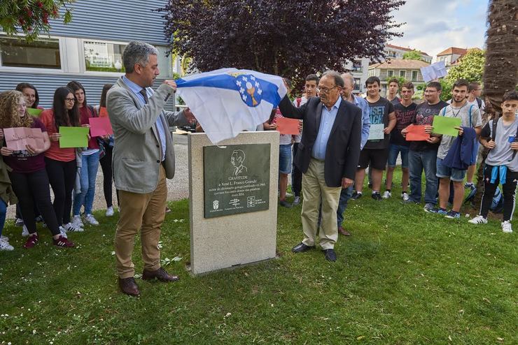 Homenaxe a Franco Grande en Redondela