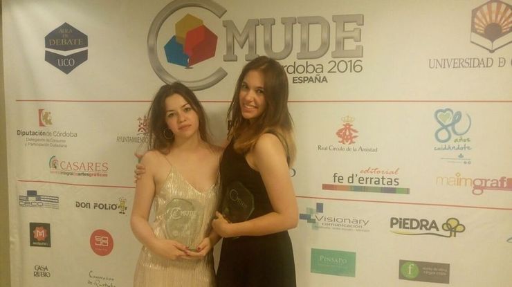 Aida González e Atenea Martínez, gañadoras do Campionato mundial de Debate Universitario.