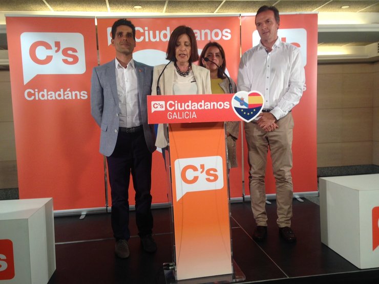Os candidatos de Ciudadanos comparecen na noite electoral