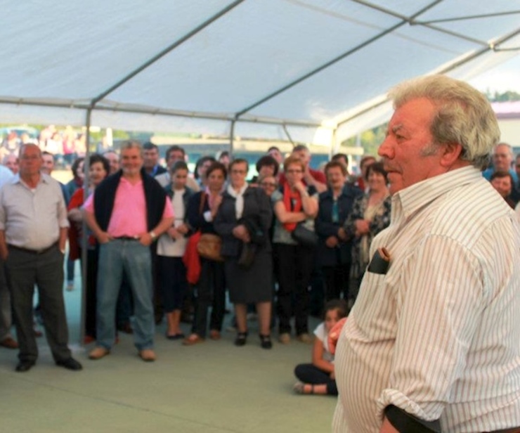Guillermo da Rabadeira un dos regueifeiros bergantinñáns que estivo presentes na homenaxe a Mandián e Calviño / QPC