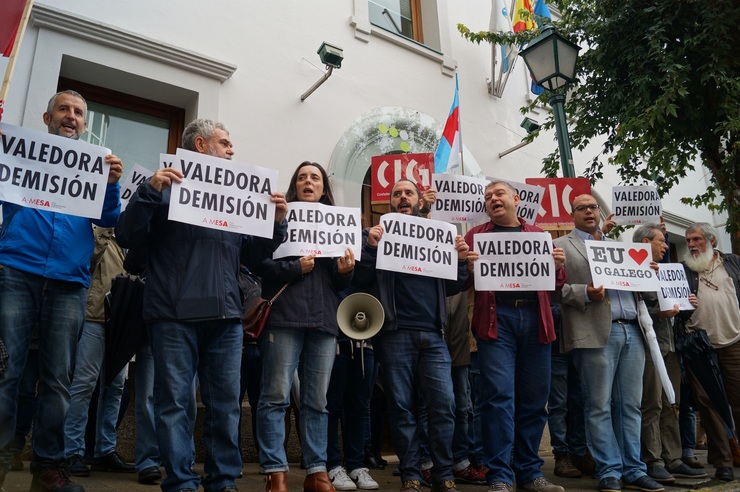 A Mesa e CIG piden a dimisión de Milagros Otero 