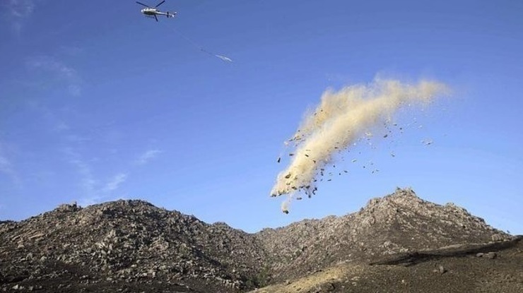 O lanzamento de palla desde o aire é unha das técnicas para evitar arrastre