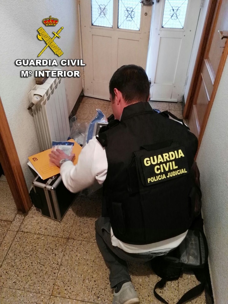 Detido un veciño de Vilabia por tenencia e distribución de pornografía infanti / Europa Press