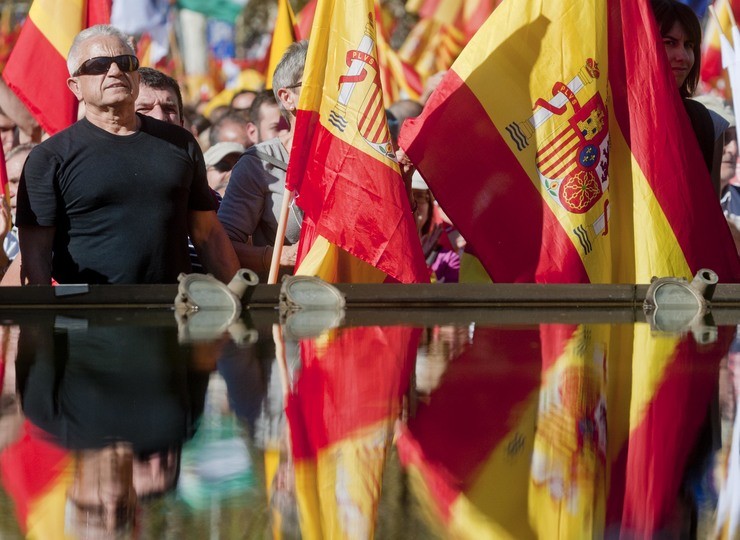 Manifestación unionista en Barcelona trala declaración de independencia de Cataluña proclamada no Parlament o 27 de outubro de 2017 