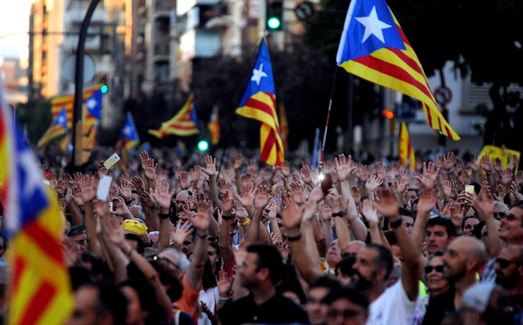 Manifestación en Lleida no día de folga xeral en Cataluña tralo referendo de independencia / Miguel Núñez.