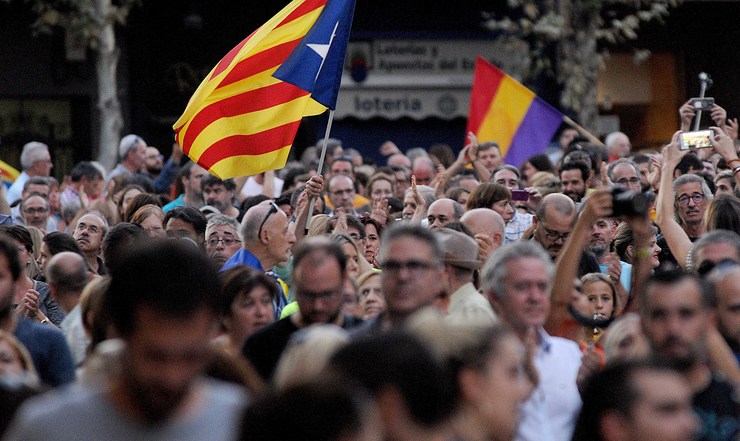 Xornada de folga xeral en Cataluña tralo referendo de independencia / Miguel Núñez.