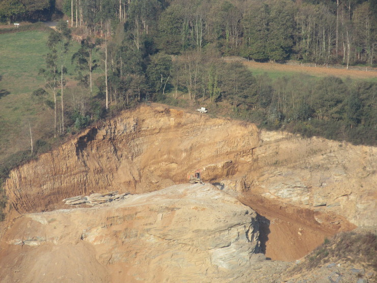 Dano ambiental causado por unha empresa de lousas de Mondoñedo