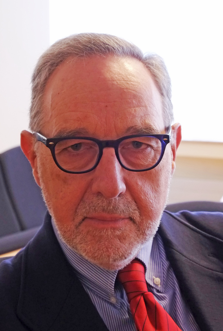 Antonio-Carlos Pereira Menaut, profesor de Dereito Constitucional Español e da Unión Europea