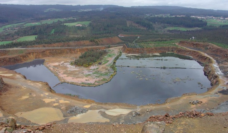 Contaminación na contorna da mina de Touro / Adega.