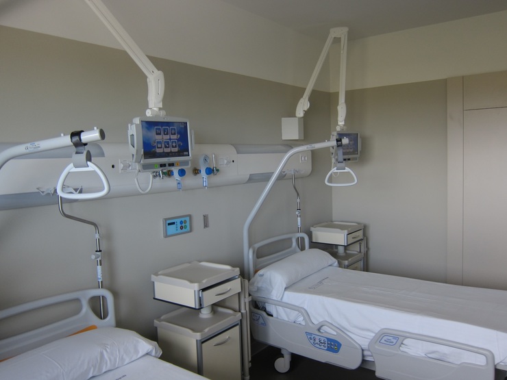 Camas baleiras para novos pacientes nun hospital de Galicia