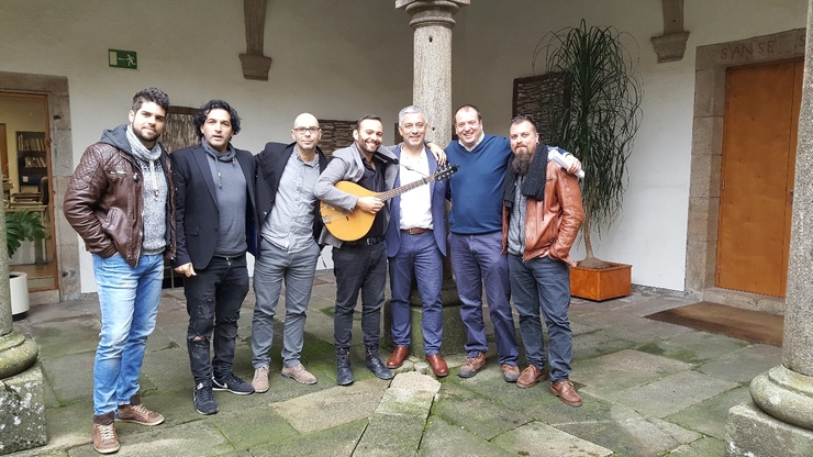 Os integrantes da Roda, co secretario xeral de Política Lingüística (3º pola dereita). 