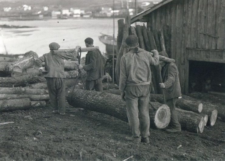 Traballando na madeira en Betanzos a comezos do século XX 