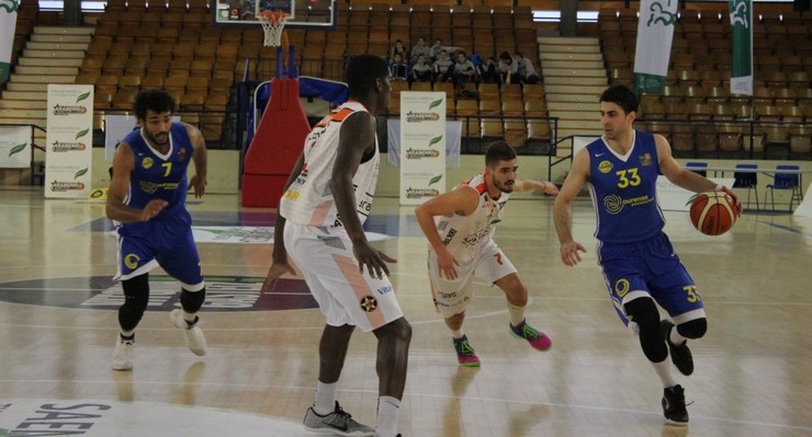 Mitrovic, con 19 puntos, máximo anotador do COB en Mendizorrotza. 
