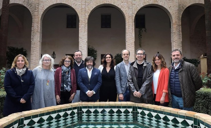 Representantes dos colexios de xornalistas de  xornalistas de Cataluña, Galicia, Murcia, Andalucía, Castilla-León, País Vasco, La Rioja e Asturias 