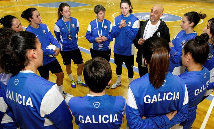 A Selección Galega de fútbol sala, nun adestramento previo en Santa Isabel. 