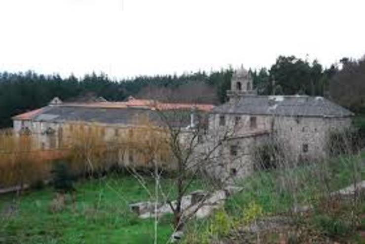 Mosteiro de Santa Catalina de Montefaro, en Ares 