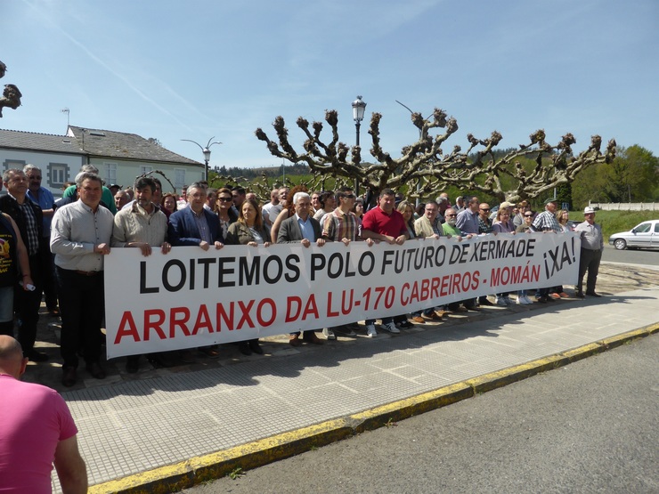 Manifestación en Xermade para esixir á Xunta o arranxo da LU-170 