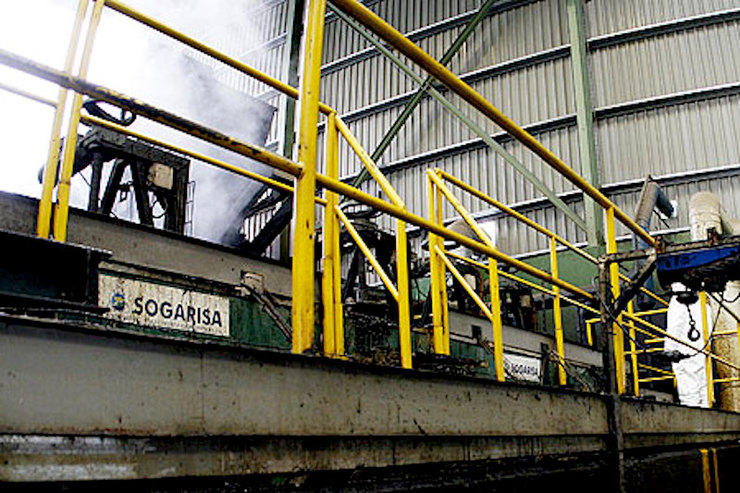 Centro de Tratamento de Residuos Industriais de Galicia / Clerins Ingenieros.