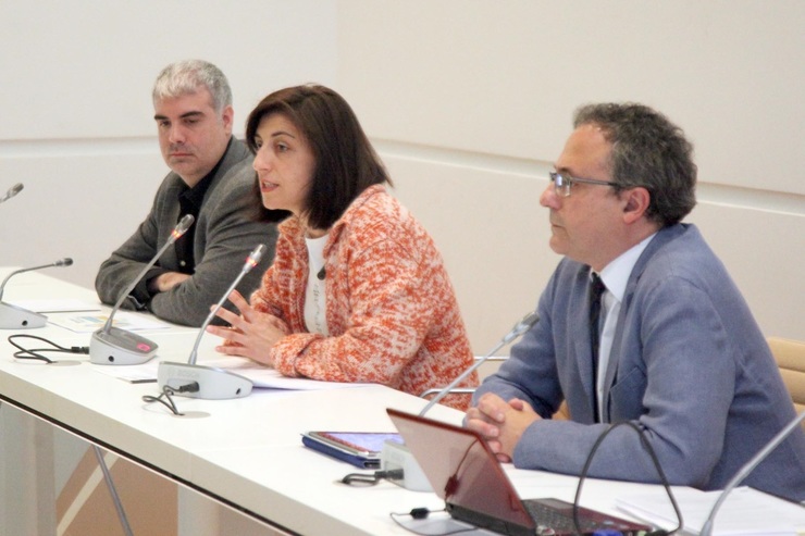 Ángeles Vázquez en reunión con GDR 