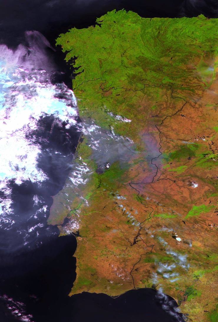 Imaxe tomada dende o satélite Proba-V do incendio que arrasou Portugal en xuño de 2017 