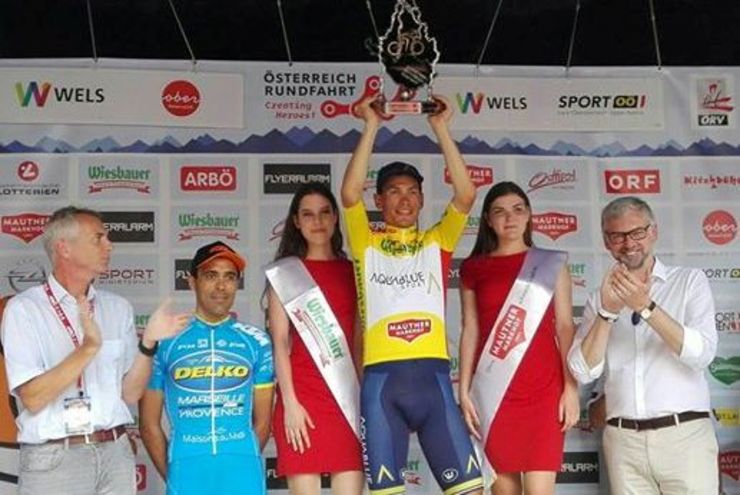 Delio Fernández, no podio xunto ao gañador Stefan Denifl. 