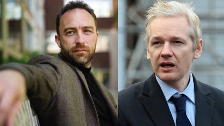 Jimmy Wales (esq.), fundador de Wikipedia, e Julian Assange, fundador de WikiLeaks.