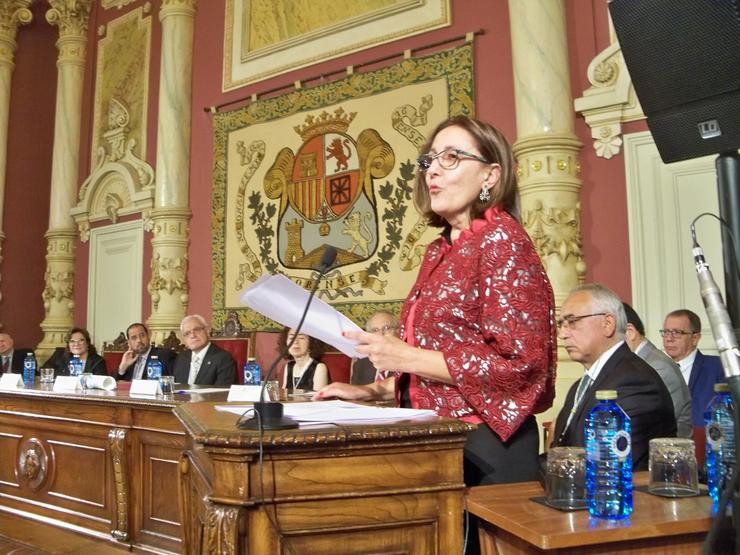 La poetisa Chus Pato ingresa en la RAG