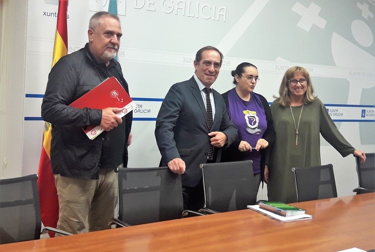 Reunión do conselleiro de Facenda, Valeriano Martínez, con sindicatos 