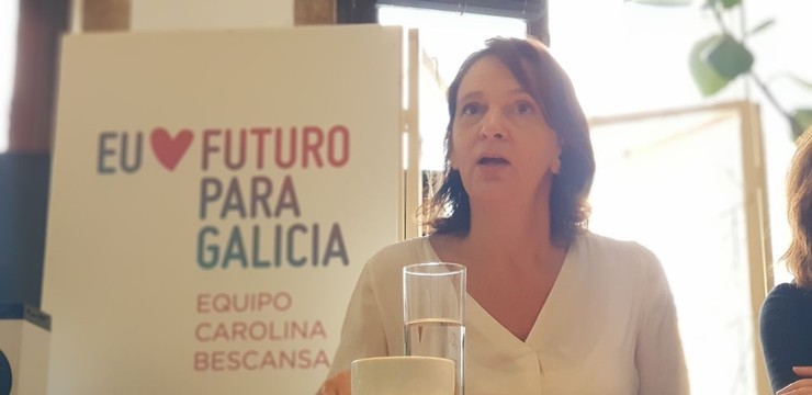 Carolina Bescansa en Betanzos na súa campaña para liderar Podemos Galicia. PODEMOS GALICIA