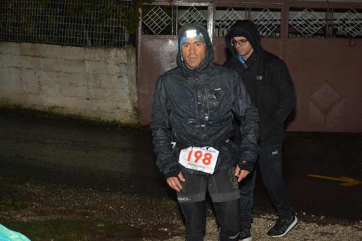 Diego Rojo no quilómetro 170 da Spartatlón, cando o temporal estaba no seu punto álxido 