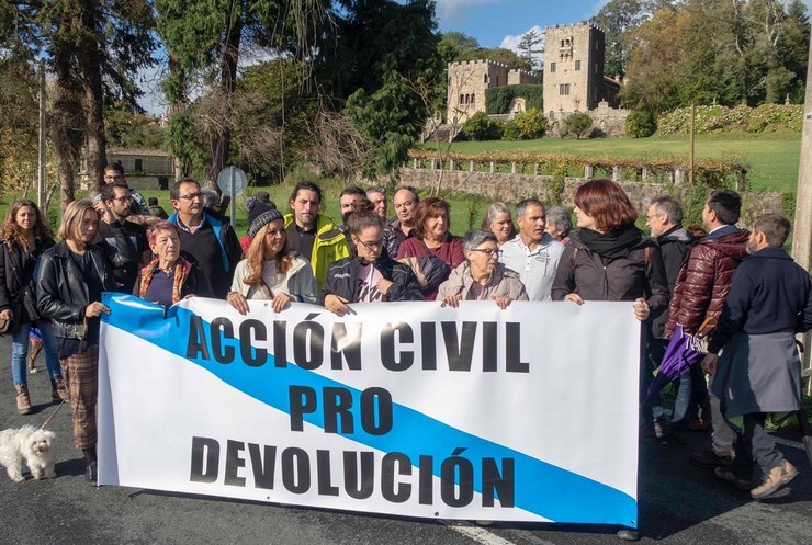 Acción reivindicativa ante el Pazo de Meirás este sábado. CEDIDA 