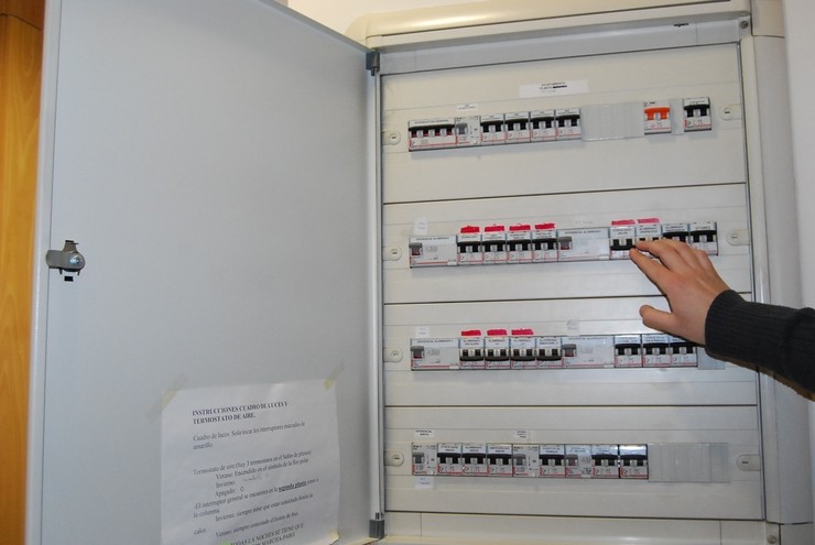 Contador de luz que mide o consumo de electricidade / Archivo - EP