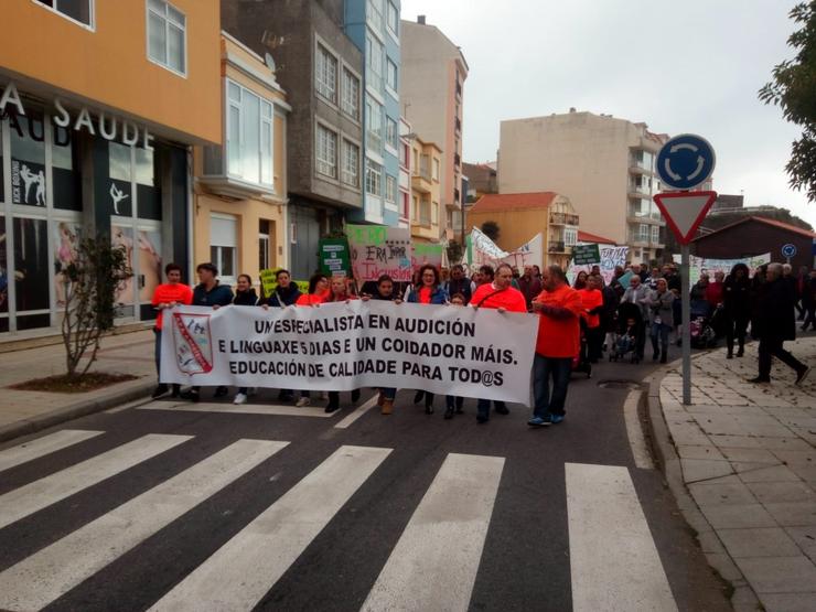 Manifestación de pais e nais en Cariño (A Coruña). REMITIDA ÁRTABRA COMUNICACIÓN 