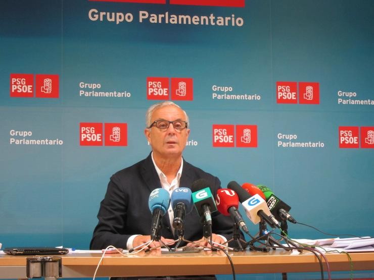 Pachi Vázquez cando renunciou ao seu escano do PSdeG no Parlamento. EUROPA PRESS - Archivo